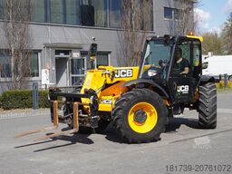 JCB 526-56 AGRI Plus / 5.6 m / joystick