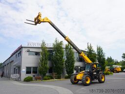 JCB 535-95 / 3.5 T / range 9.5 m / joystick