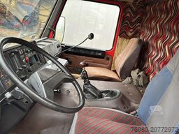 Scania 82 - 210 (LAMES / STEEL SUSP. / POMPE MANUELLE ...