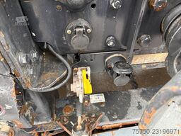 MAN 28.320 6x4-4 BL Winterdienst Lift- Lenkachse
