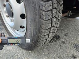 LADA Taiga 4x4 -1. Hand-AHK-Bügel-Dachgepäckträger