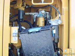 Caterpillar 325 F LCR | ROTOTILT | BUCKET