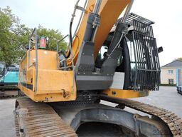Liebherr R946