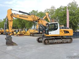 Liebherr R926