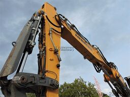 Liebherr R926