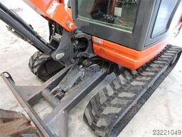 Kubota KX71-3
