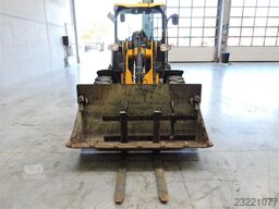 JCB 406 + Fork