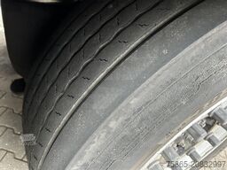 Schmitz Cargobull SCB S3B / Box / 2x Lift axle / Disk Brakes / AP...