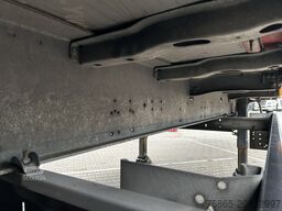 Schmitz Cargobull SCB S3B / Box / 2x Lift axle / Disk Brakes / AP...