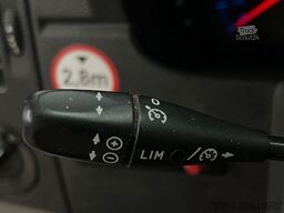 VOLKSWAGEN Crafter 2.5 TDi Maxi 9Sitze + Lift ENGINE BROKEN