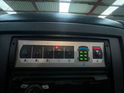 VOLKSWAGEN Crafter 2.5 TDi Maxi 9Sitze + Lift ENGINE BROKEN