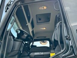 MERCEDES-BENZ 2651 SZM+HIAB 638 Kran6x6 ausziehbarer Tieflader