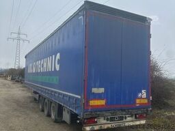 SCHMITZ CARGOBULL Plane