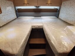 EURAMOBIL PROFILA T 726 EF / -2025-/RAUMBAD & EINZELBETTEN