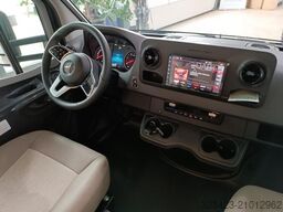 EURAMOBIL Profila T 676 EB Markise/SAT/TV/Solar