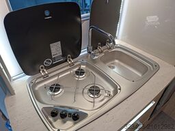 EURAMOBIL Profila T 676 EB Markise/SAT/TV/Solar