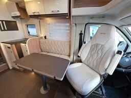 BÜRSTNER Limited T 727 G *Markise*Fahrradträger*