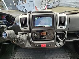 BÜRSTNER Limited T 727 G *Markise*Fahrradträger*