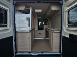 BÜRSTNER Campeo C 640 *AHK*Solar*Navi/RFK*Markise*Active*