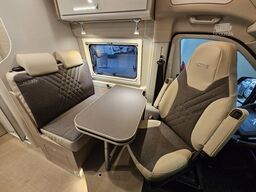 BÜRSTNER Campeo C 640 *AHK*Solar*Navi/RFK*Markise*Active*