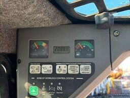 BOBCAT S130 Kompaktlader