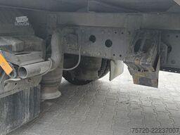 Mercedes-Benz 1222 Koffer LBW