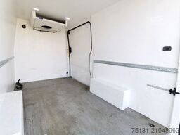 VOLKSWAGEN Crafter 2.0TDI/120kw MITTLE/ KÜHL/HEIZUNG/ TEMP.