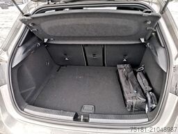 MERCEDES-BENZ A 200d AMG-line*Keyless*MULTIBEAM LED*1.BESITZER
