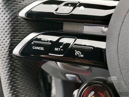 MERCEDES-BENZ AMG GT 63 S 4Matic+ * HUD*Burmester*Pano*Massage