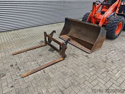 Kubota R065 Bucket + Forks!
