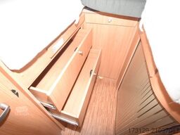 BÜRSTNER AVIANO I 728 G EINZEL&HUBBETT LUFTF SOLA SAT+TV