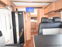 LMC BREEZER H737 G  2xSOLAR KAM. 1.H. STÜTZE