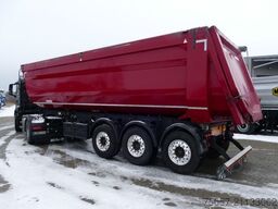 KEMPF 3-achs 39m³ ALU- Halbschalenmulde, 5,2 to LG.