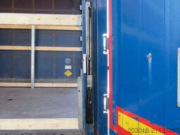 SCHMITZ CARGOBULL MegaVarios verbreiterbar/auskurbelbar 70% Reifen