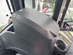 Valtra Q305