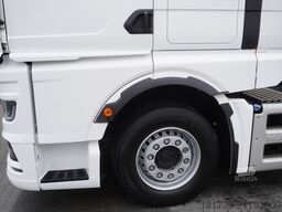MAN TGX 18.510 4×2 tractor unit / Sleeper ca