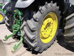 John Deere 6130R