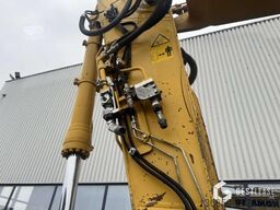 Komatsu PC210LC-11