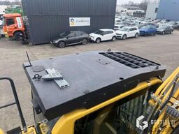 Komatsu PC210LC-11