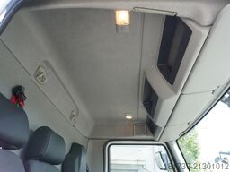 Renault D12 / New galvanized tow truck superstru