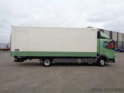 Mercedes-Benz Atego 822 + Euro 5 + Dhollandia lift