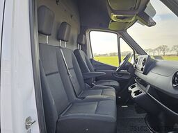 MERCEDES-BENZ SPRINTER 214 CDI AUT. L2H2