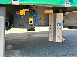 SCHMITZ CARGOBULL SCB*S3T MegaTrailer Curtainsider Edscha