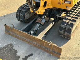 CATERPILLAR 301.7D Gummikette / 2 Löffel / Schwenkschaufel