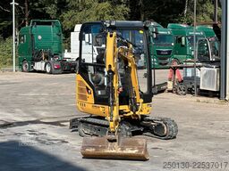 CATERPILLAR 301.7D Gummikette / 2 Löffel / Schwenkschaufel