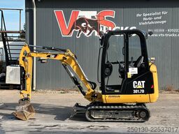CATERPILLAR 301.7D Gummikette / 2 Löffel / Schwenkschaufel