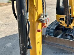 CATERPILLAR 301.7D Gummikette / 2 Löffel / Schwenkschaufel
