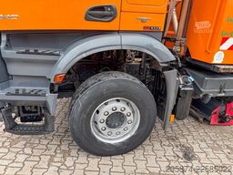 MERCEDES-BENZ Arocs 1840 Kehrmaschine Bucher