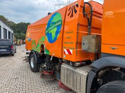 MERCEDES-BENZ Arocs 1840 Kehrmaschine Bucher