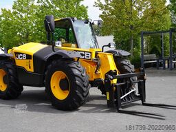 JCB 526-56 AGRI Plus / 5.6 m / joystick